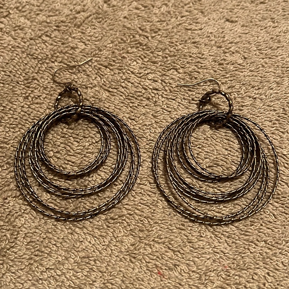 Premier “Hoop it up” earrings